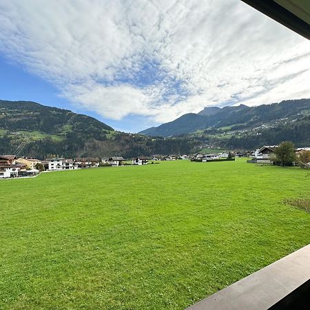 Appartementhaus Zillertal Arena 젤암질러 외부 사진